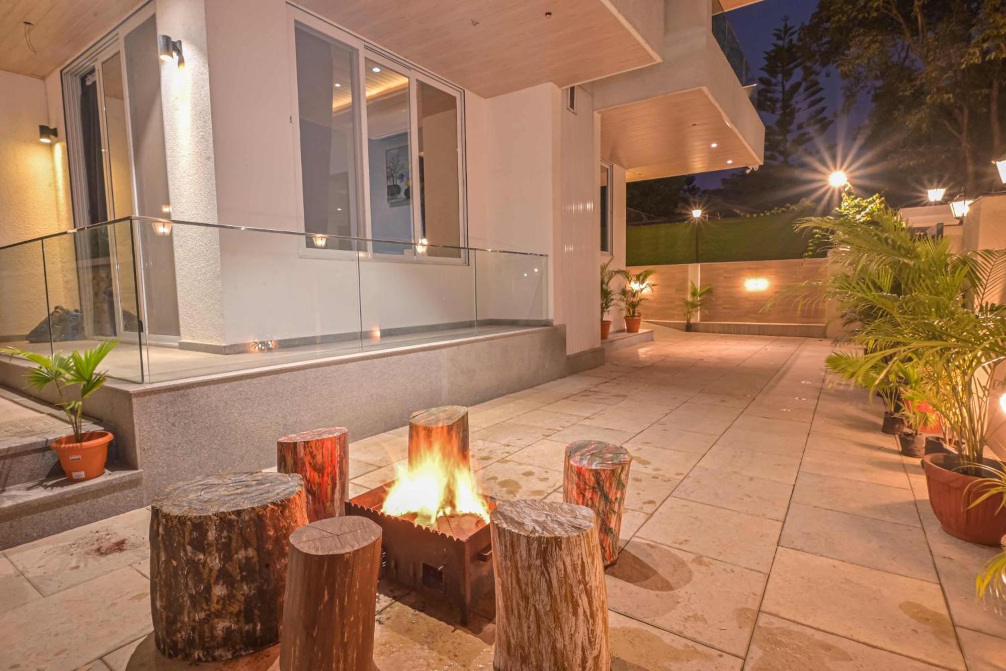 Elegant Villa By Tropicana Stays Lonavala Exterior foto